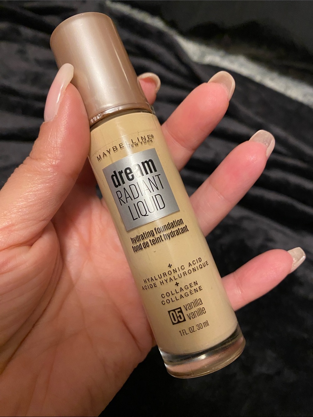Maybelline Dream Radiant Liquid Foundation - Vanilla 05